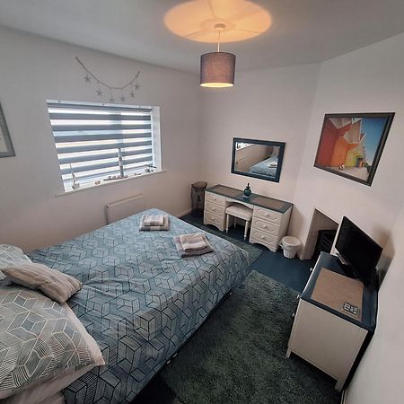 By The Sea, Home From Home Sleeps 6 Milford on Sea Exterior photo